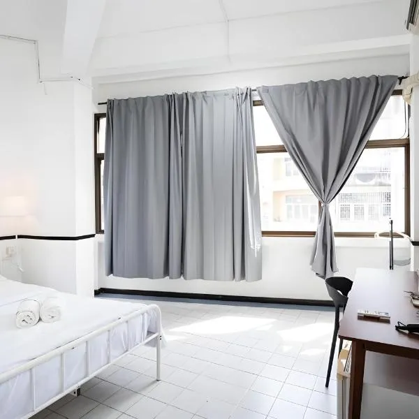 GO INN MRT Hua Lamphong - วัดไตรมิตร, hotel i Samphanthawong