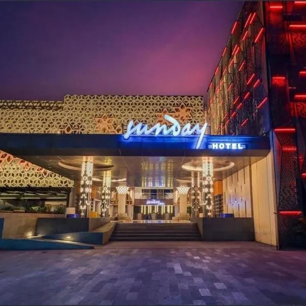 Sunday Hotel Arshika Sunset Road، فندق في كوتا