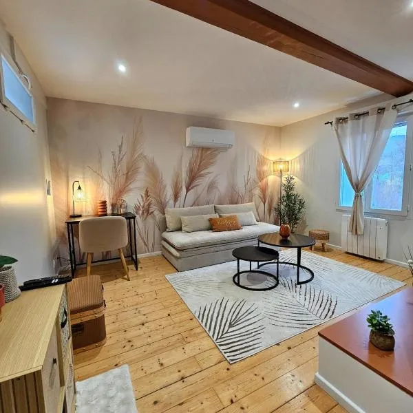 La parenthèse des Monts、Bessenayのホテル