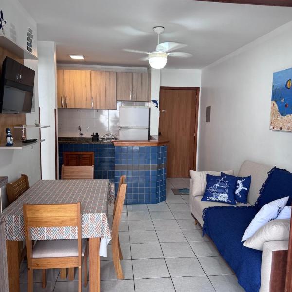 Apartamento no Centro, com vaga e a 5 min da praia