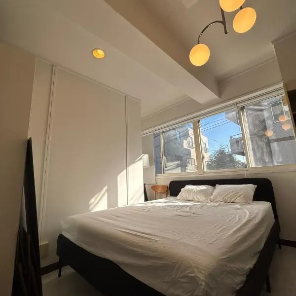 Kuro House - In the middle of Hiro, Omotesando, Roppongi, hotel v Tokiu