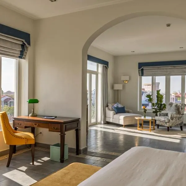 Chateau Kampot, хотел в Кампот