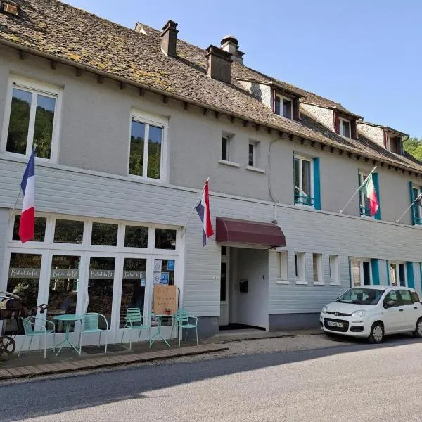 Le Bistrot Du Lot, hotel in Cassaniouze