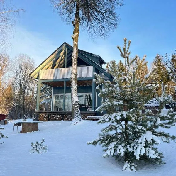 Namelis ant ežero kranto "Mėlynas namelis", hotel di Tytuvėnai