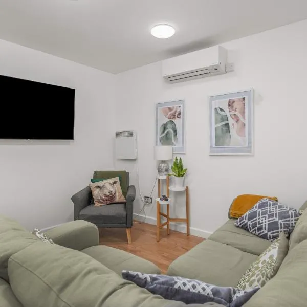 Rosies Retreat 2 Bedroom Farm Cottage, hotel din Preston Bisset