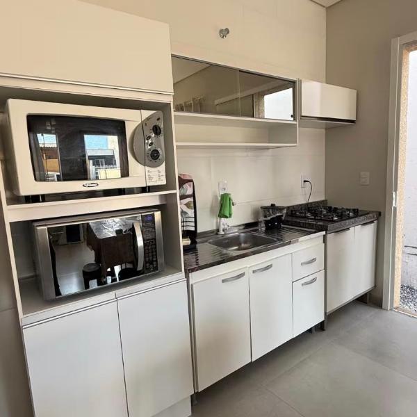Casa Familiar com Ar-condicionado e Suíte - Foto 4