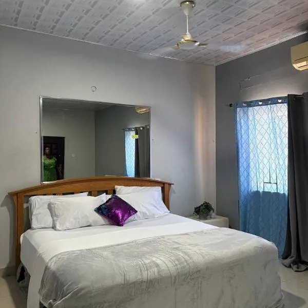 Kevat homes, hotel u gradu Akra