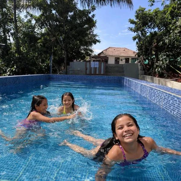 Doddakallu Betta Homestay Coorg, hotel en Somvārpet