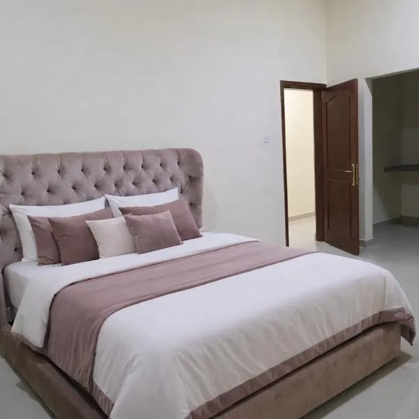 غرف فندقيه - بدع زايد, hotel en Bū Rays