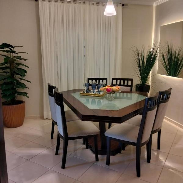 Quarto em Foz, ótima localização em casa familiar - Foto 5