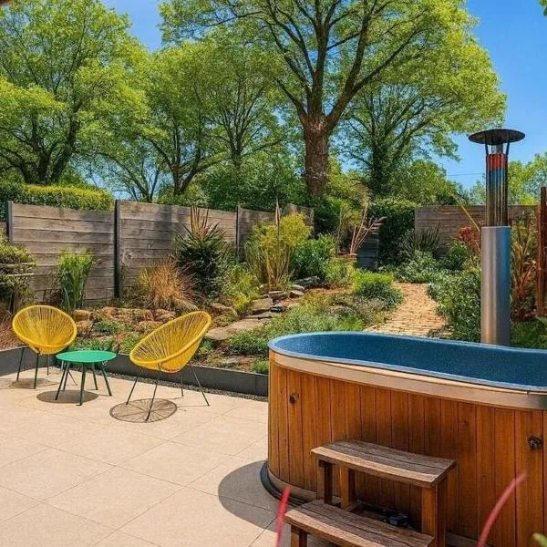 Gîte de charme 4 étoiles avec SPA privatif, hotel en Guignen