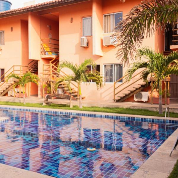 Apto com Wi Fi, Garagem e Piscina a 100m da Praia