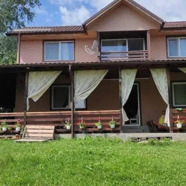 Pensiunea Poiana Marului - Bisoca, hotel em Bisoca