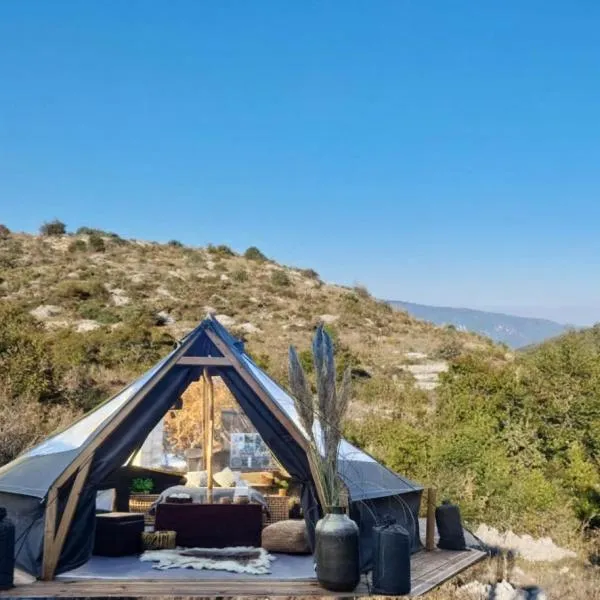 Tente Lodge transparente a 45 min de Nice VOIE LACTEE, hotel em Bézaudun-les-Alpes