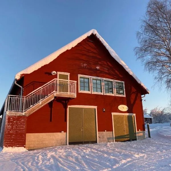 Newly built apartment next door to the sheep, hotel en Norrfjärden