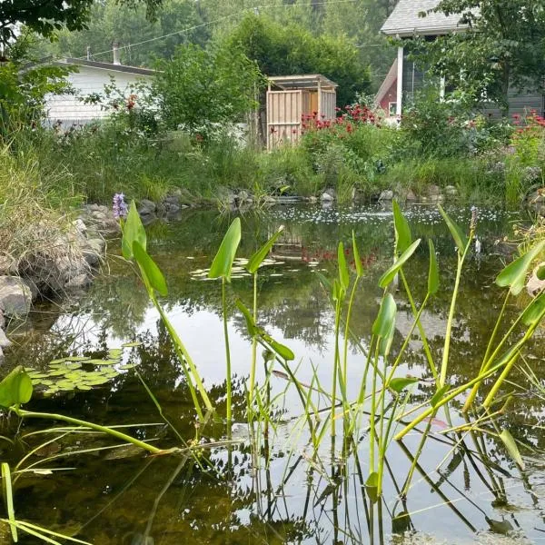 Refuge nature en forêt quartier paisible Parc des Chutes، فندق في لاتوك