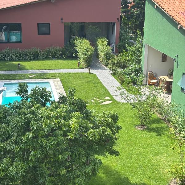 Casas aconchegantes com piscina na encantadora Praia das Cigarras