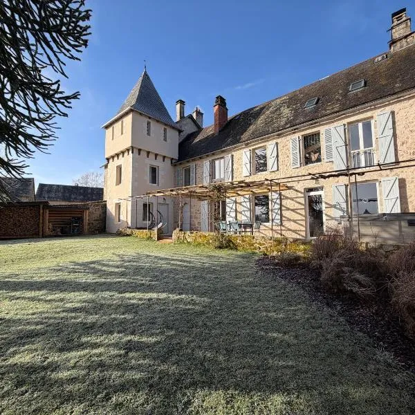 Gîte de charme avec spa sous les étoiles Corrèze, hotel sa La Roche-Canillac
