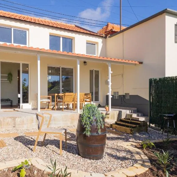 Romantic Seaview Wine House in Madeira, готель у місті Понта-ду-Сол