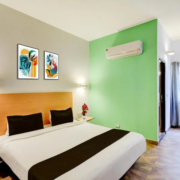 Townhouse SR Nagar Metro Station Hyderabad, hotel di Ameerpet