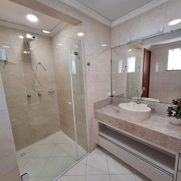 Apartamento do Sol - Cobertura Piscina privativa, 4 quartos, 220m da praia no centro de Bombinhas - Foto 3