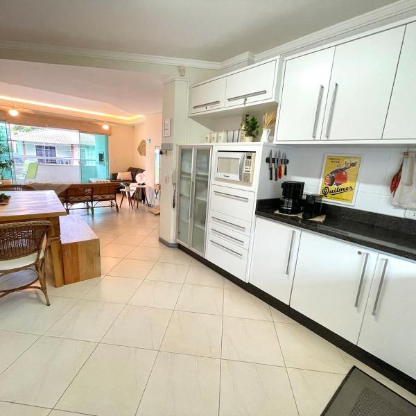 Apartamento do Sol - Alto padrão, piscina, 3 quartos, 220m da praia no centro de Bombinhas - Foto 5