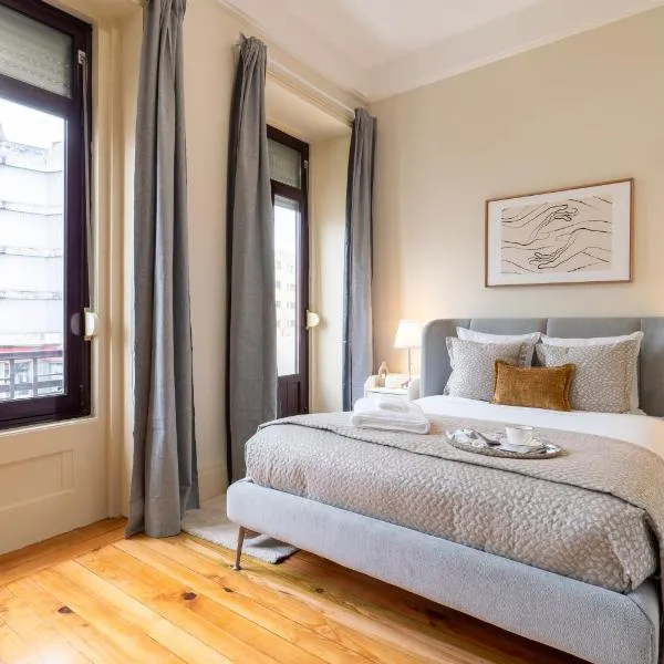 Modern & Cozy Flat with Workspace by HostWise、ポルトのホテル