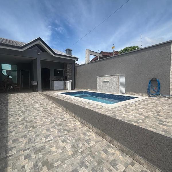 Casa confortável e aconchegante com piscina e churrasqueira com utensílios e roupas de cama - Foto 4