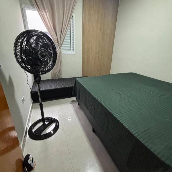 Casa confortável e aconchegante com piscina e churrasqueira com utensílios e roupas de cama - Foto 2