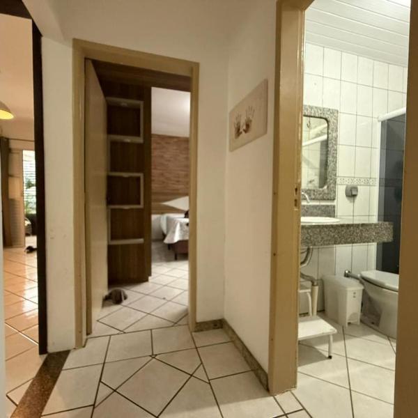 CASA DE TEMPORADA 3 Quartos No coração das três melhores praias do Norte da Ilha Praia Brava, Lagoinha e Ponta das Canas - Foto 3