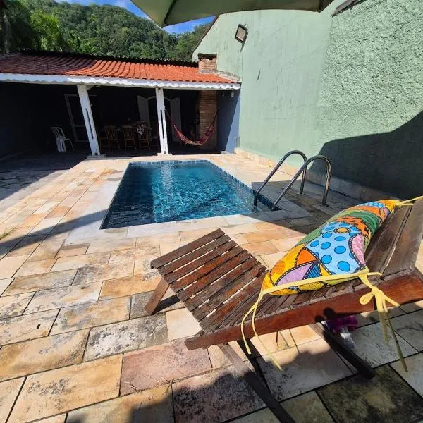 Casa Beira Mar com Piscina – hotel w mieście Mongaguá