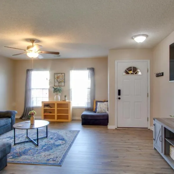 Lexington Family Home about 9 Mi to Lake Murray!، فندق في ليكسينغتون