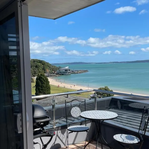 Maraetai views, отель в Окленде