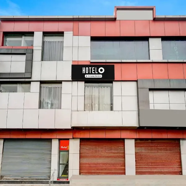 Hotel O Panipat Railway Station Formerly Atithi، فندق في Pānīpat