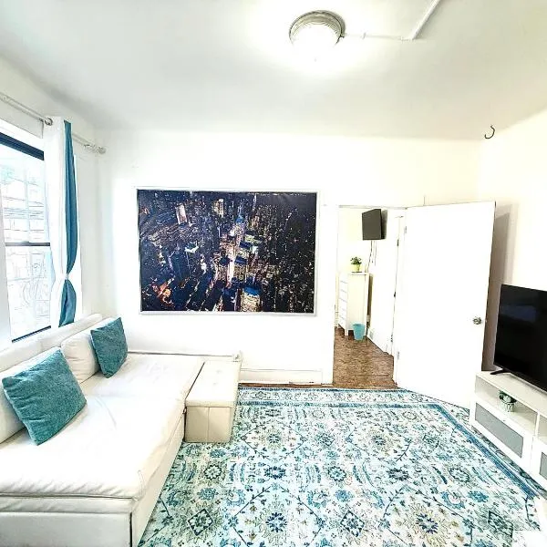 7-14 mins to Times Square, Rare unit!, hotel em Union City