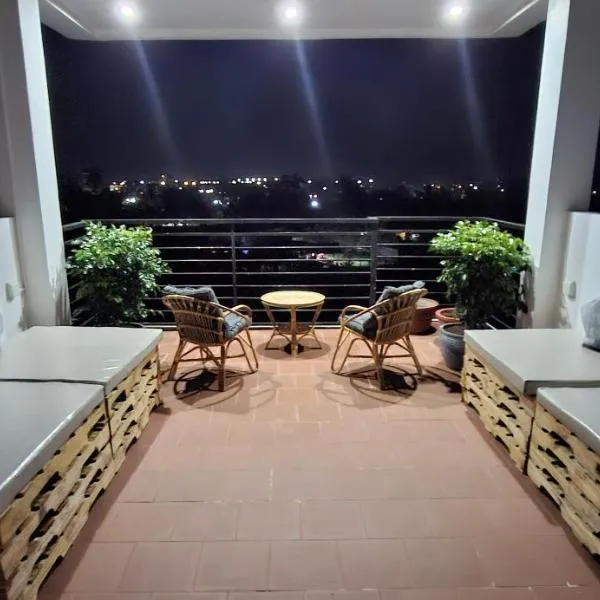 Rooftop View Home, hotel a Kampot