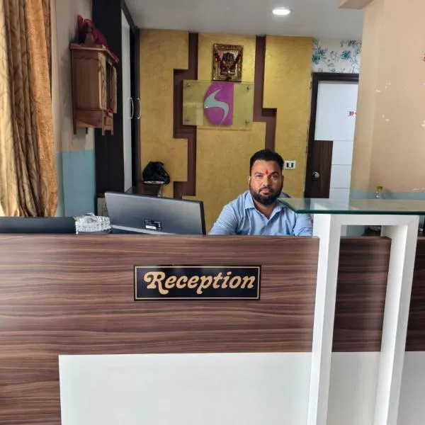 Hotel Signor, hotel i Ahmedabad