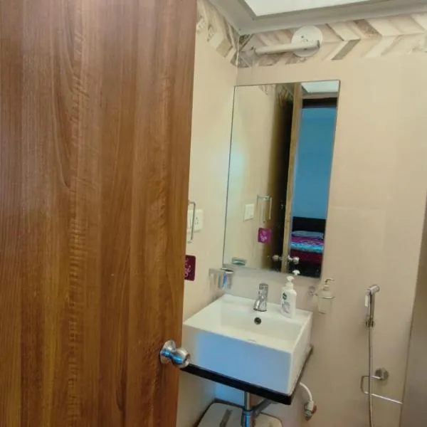 Hideout 2bhk Kharadi Near EON photo 2