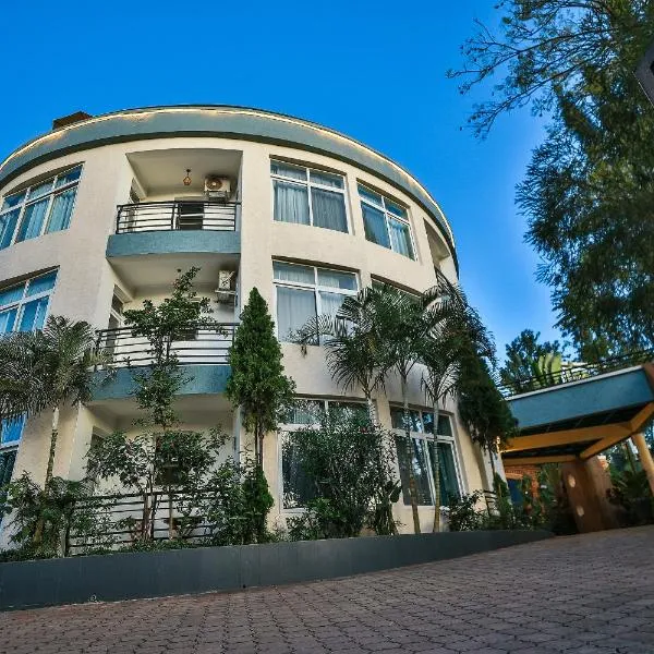 Cozy safari hotel by Signature, hotel di Kigali