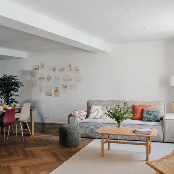 Zentrale Altstadtwohnung in Rapperswil am Zuerichsee, hotel en Rapperswil-Jona