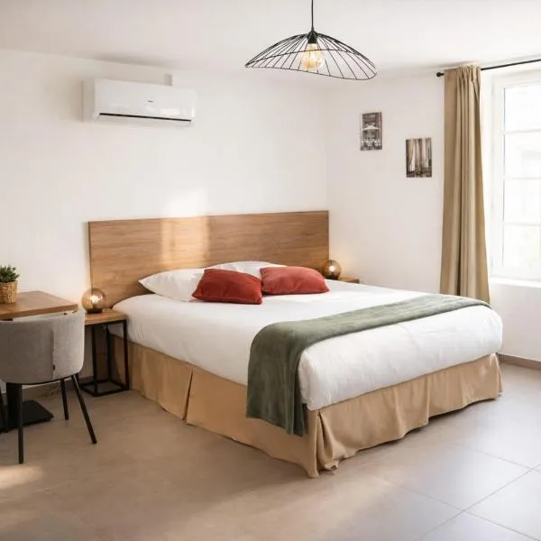 SOUS LES PLATANES, hotel en Velaux