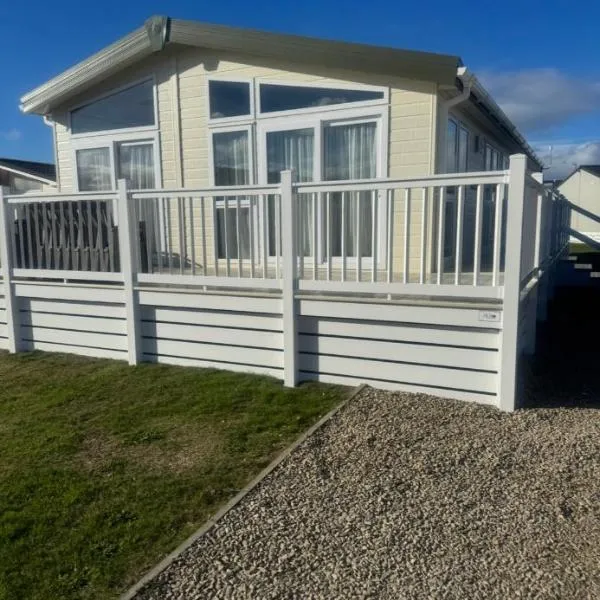 Aurora luxury beach lodge, hotel em Lossiemouth