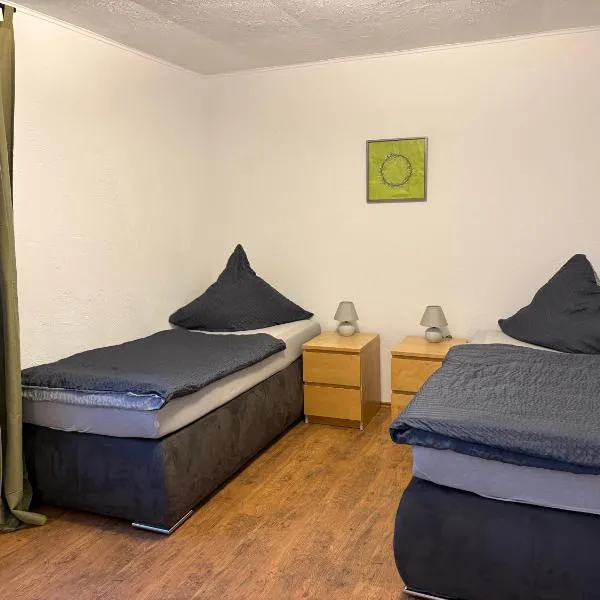Gästezimmer Flechtorf, hotel v destinaci Lehre