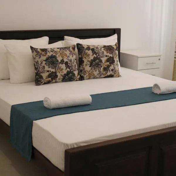 Holiday Home Kadawatha, מלון בKadawata