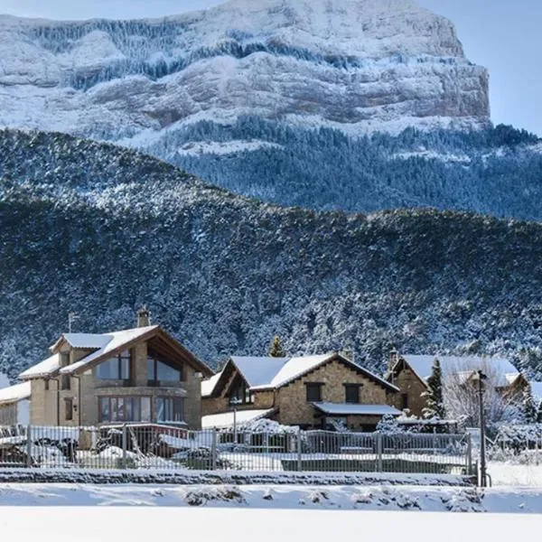 Hotel Boutique Barosse Family & Pet Friendly Roo, hôtel à Jaca