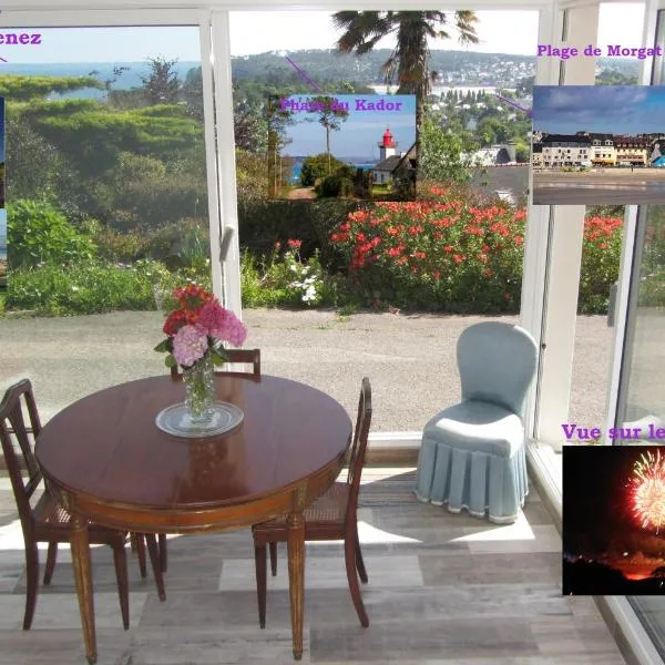 Studio vue mer dans le centre de Crozon, hotel v mestu Crozon