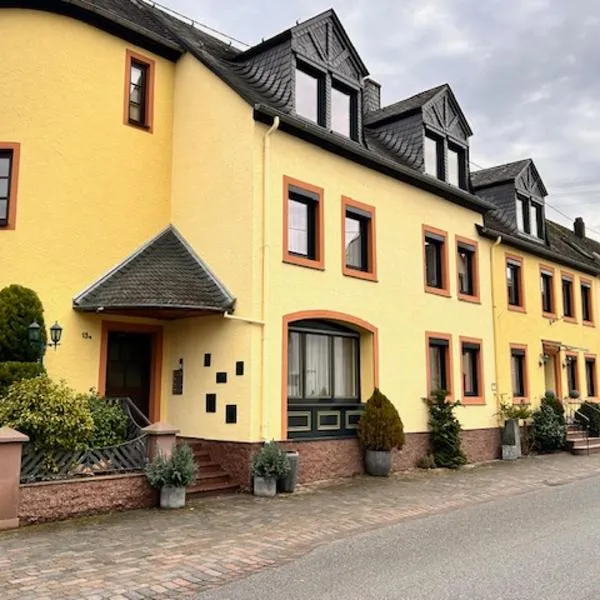 Ferienwohnung bei Toni und Klaus, hotell i Neumagen-Dhron