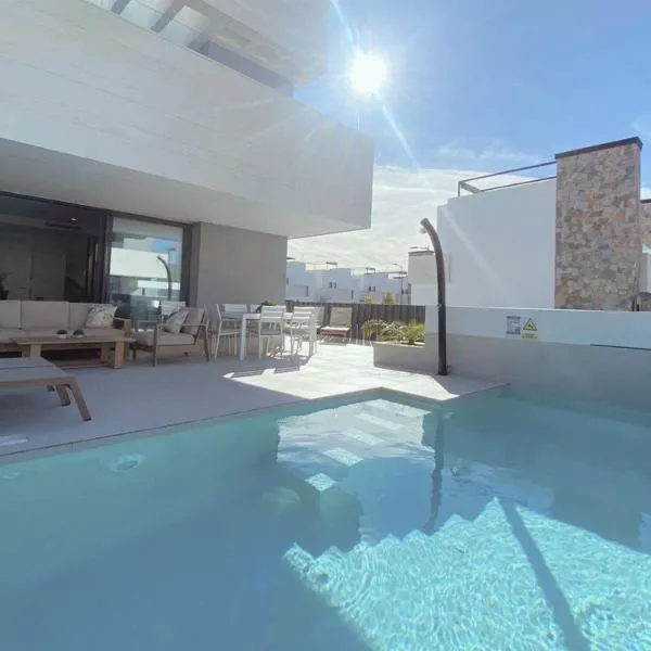Torre-Pacheco में, होटल LUXURY VILLA ALMENDRO 8 WITH PRIVATE HEATED POOL AT SANTA ROSLIA RESORT by PREMIUM SPAIN PROPERTIES
