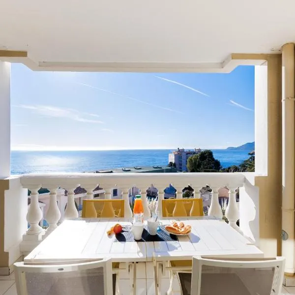 Vue mer piscine parking tennis 4 personnes, hotel sa Cannes