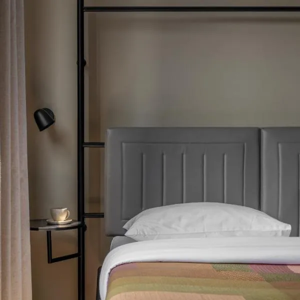 Wellesley Hotel photo 2